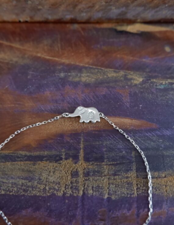 Zilveren armbandje met olifantje