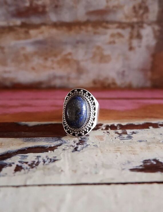 Zilveren ring met Lapis Lazuli edelsteen