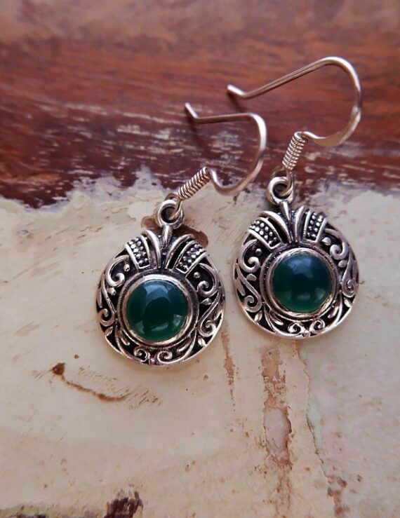 Zilveren oorbellen met groene Onyx