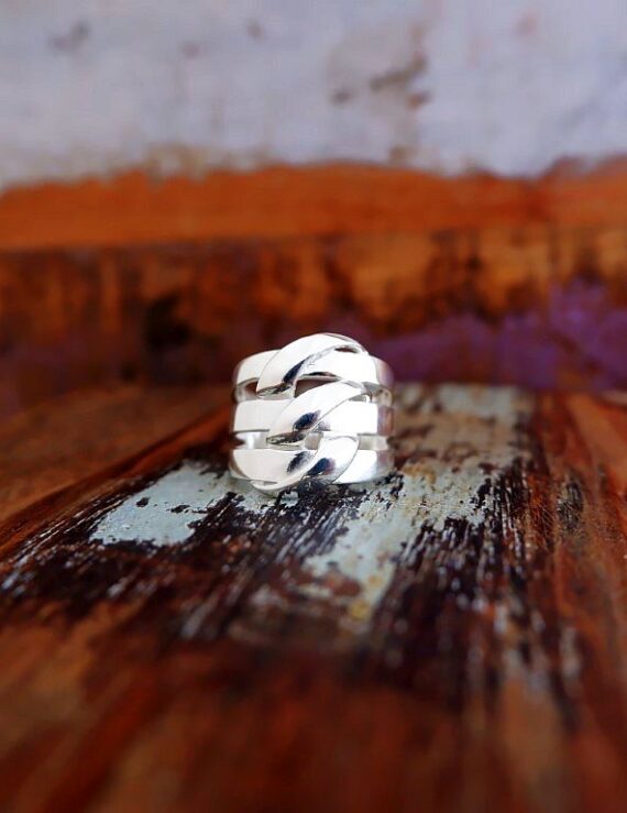 Zilveren brede gevlochten ring