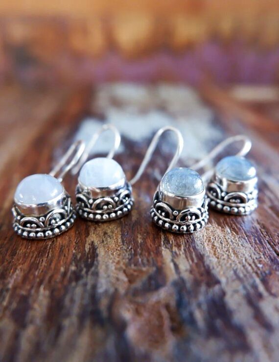Zilveren oorbellen met edelsteen