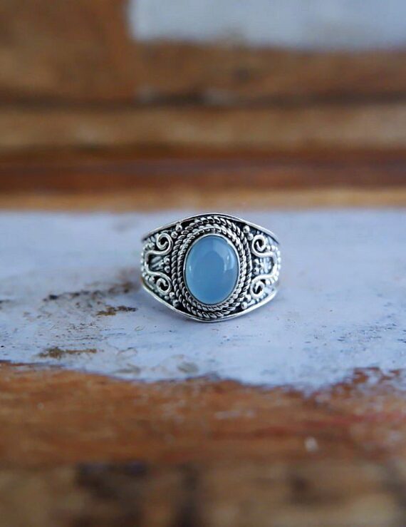 Zilveren ring met blauwe Chalcedoon