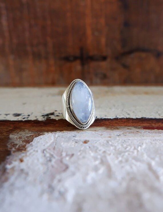 Zilveren ring met Maansteen