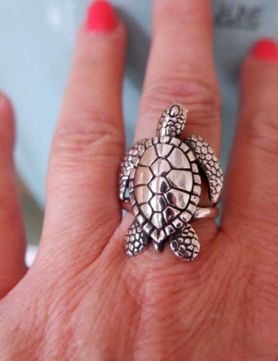 Zilveren ring met schildpad
