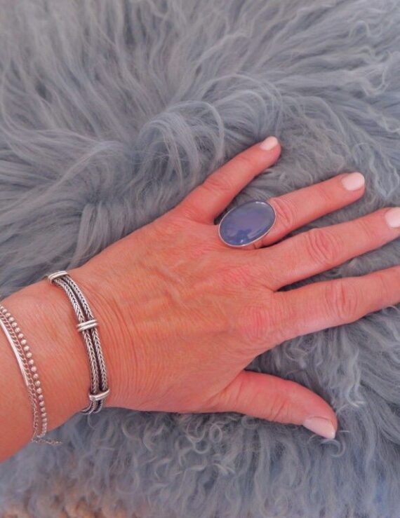 Zilveren ring met blauwe Chalcedoon