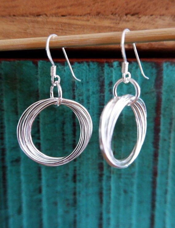 Zilveren oorbellen met ringen