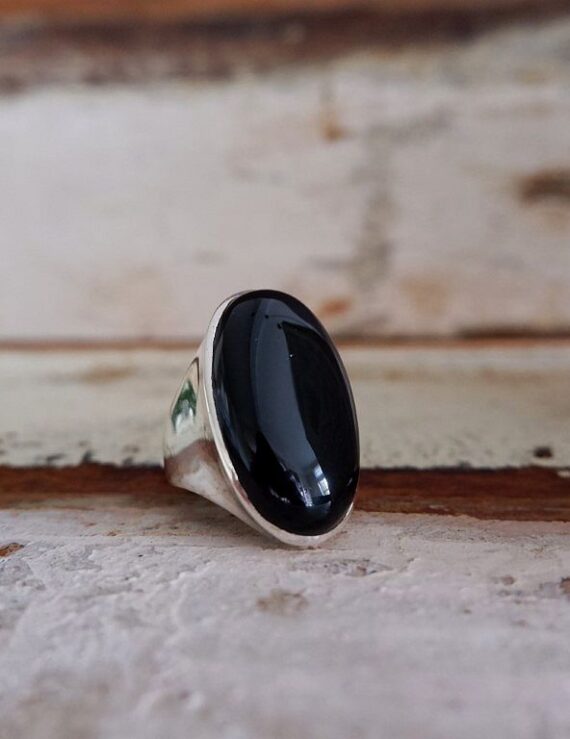 Grote zilveren ring met Onyx