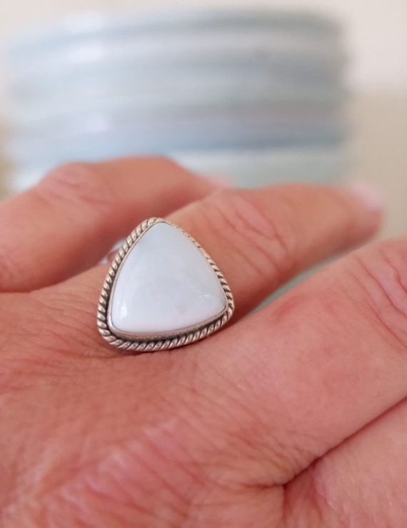 Zilveren ring met Owyhee Opaal