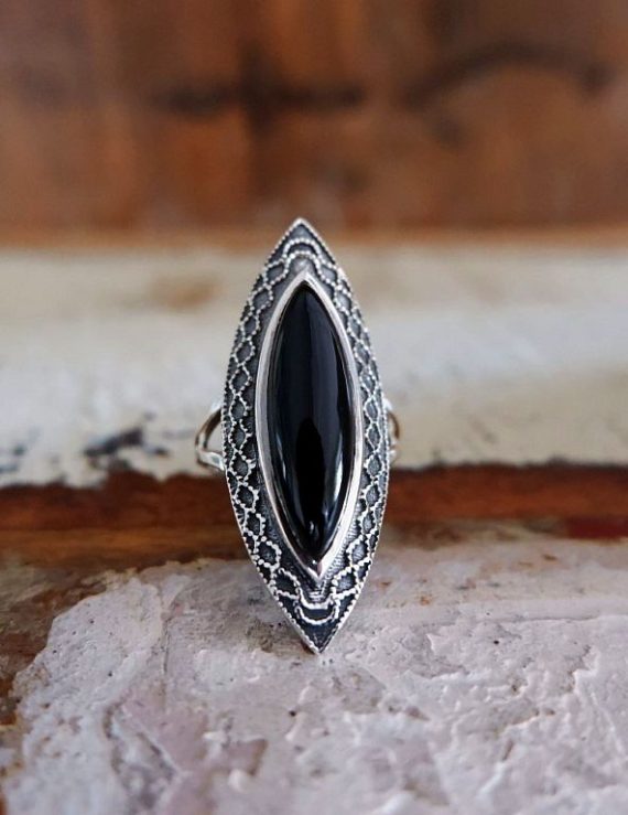 Zilveren ring met Onyx en Markasiet